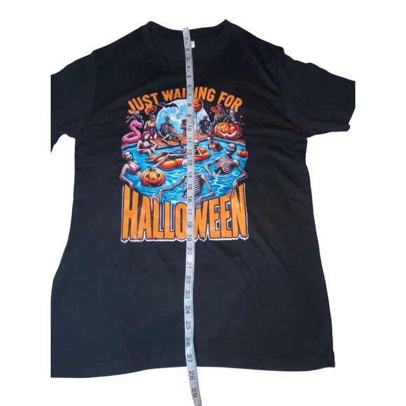 Just Waiting For Halloween Black Graphic T-Shirt S Skeleton Pool Party Design Co - Picture 4 of 5